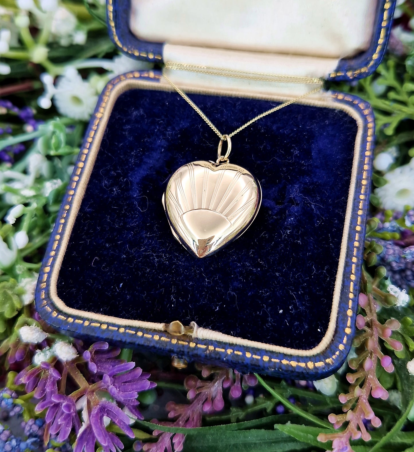 Vintage Mid Century 9ct Yellow Gold Engraved Sunburst Love Heart Locket Pendant