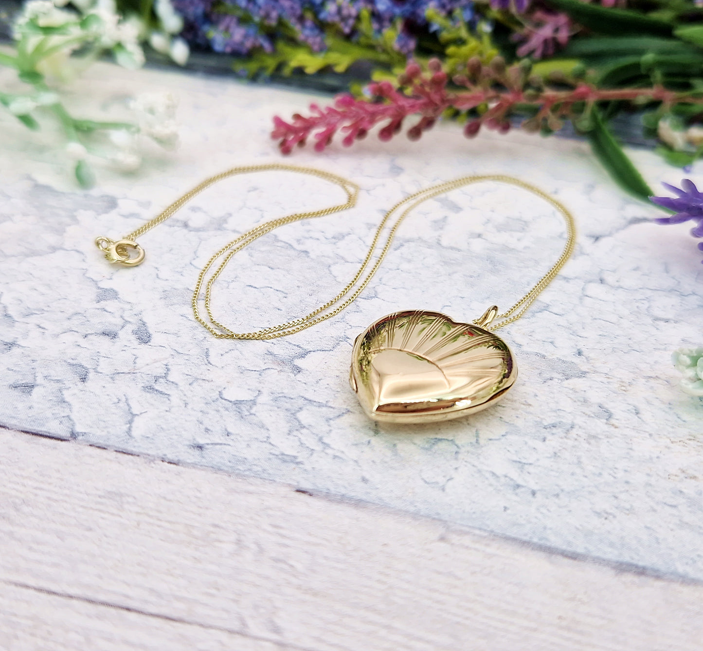 Vintage Mid Century 9ct Yellow Gold Engraved Sunburst Love Heart Locket Pendant