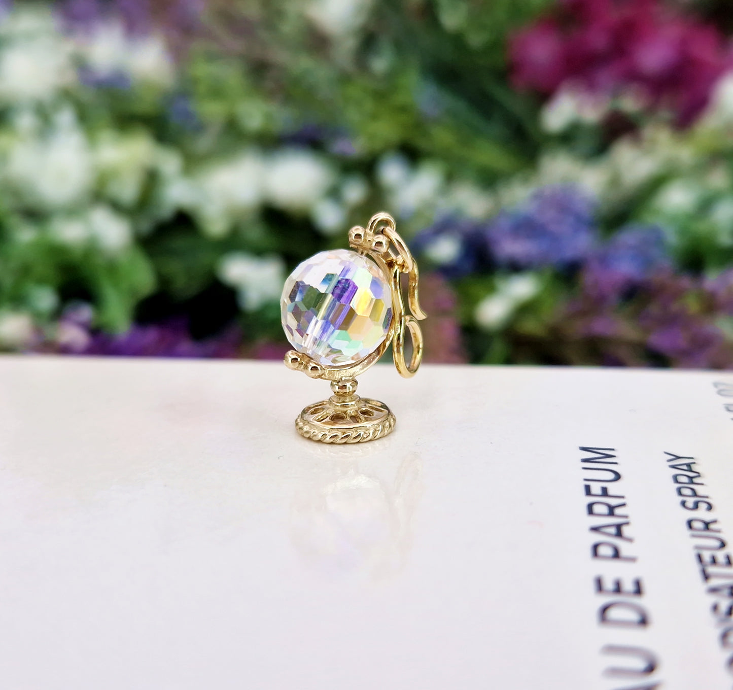 Vintage Solid 9ct Yellow Gold Miniature 3D Crystal Globe Charm Pendant