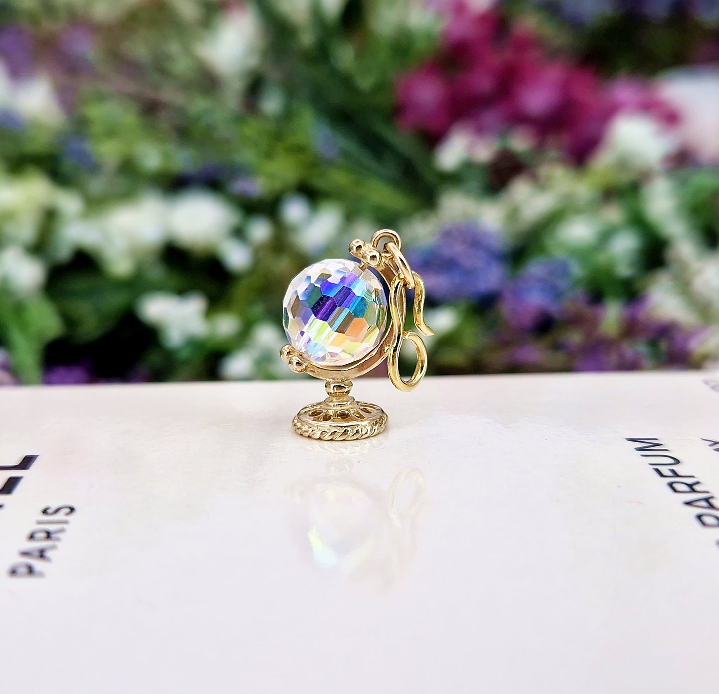 Vintage Solid 9ct Yellow Gold Miniature 3D Crystal Globe Charm Pendant