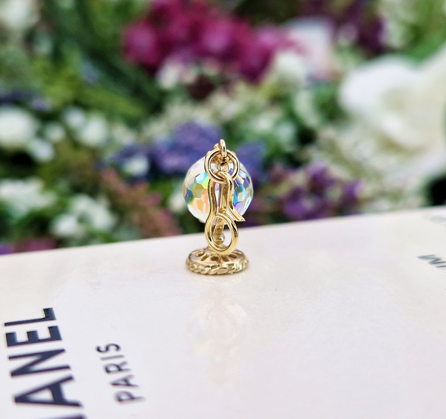 Vintage Solid 9ct Yellow Gold Miniature 3D Crystal Globe Charm Pendant
