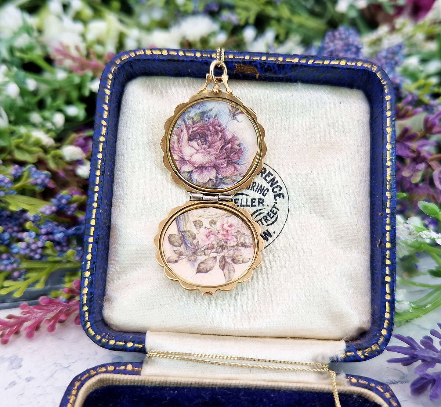 Antique Art Nouveau Gold Tone Ornate Engraved Scalloped Edge Round Locket Pendant