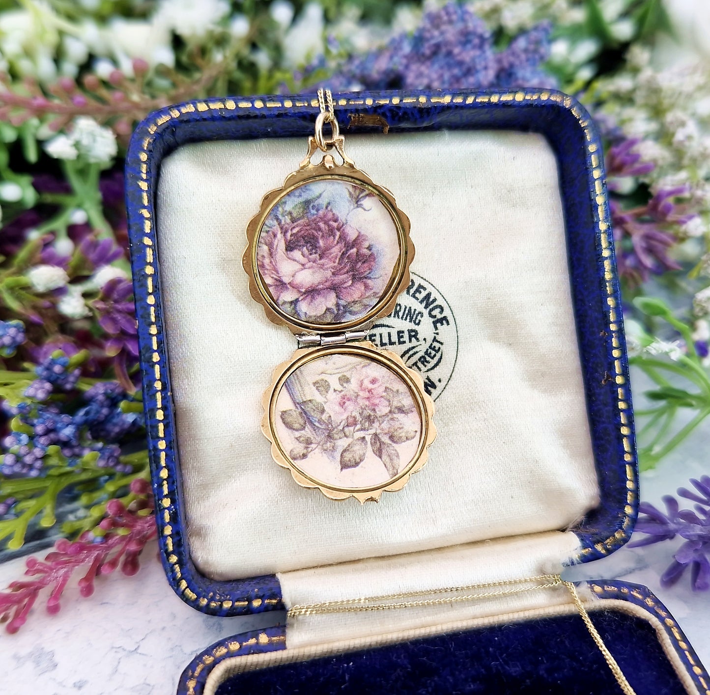 Antique Art Nouveau Gold Tone Ornate Engraved Scalloped Edge Round Locket Pendant