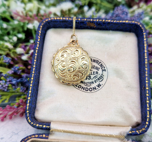 Antique Art Nouveau Gold Tone Ornate Engraved Scalloped Edge Round Locket Pendant