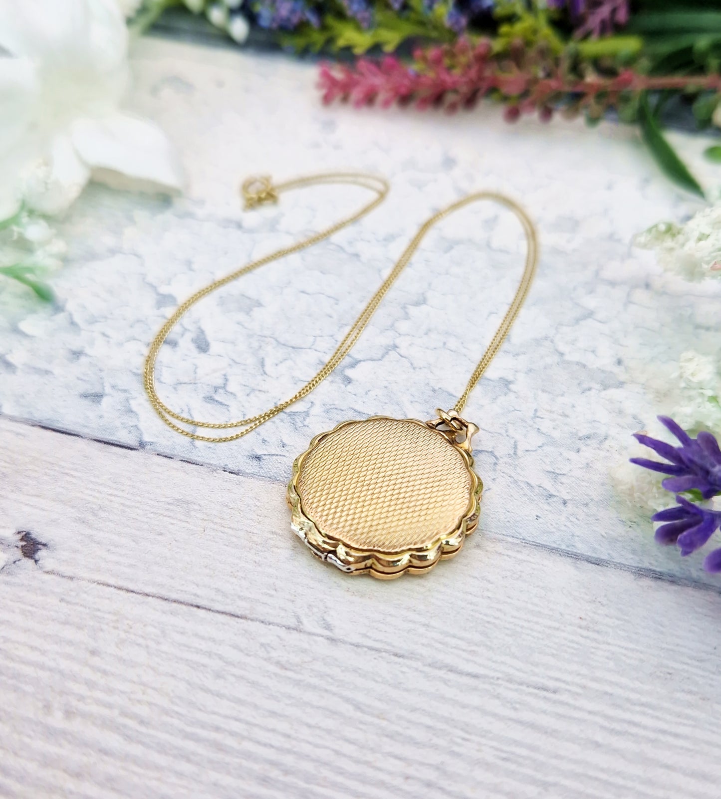 Antique Art Nouveau Gold Tone Ornate Engraved Scalloped Edge Round Locket Pendant