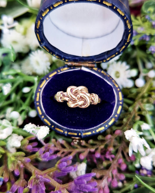 Vintage 1972 9ct Gold Intricate Lovers Knot Band Ring / Size M or 6.5