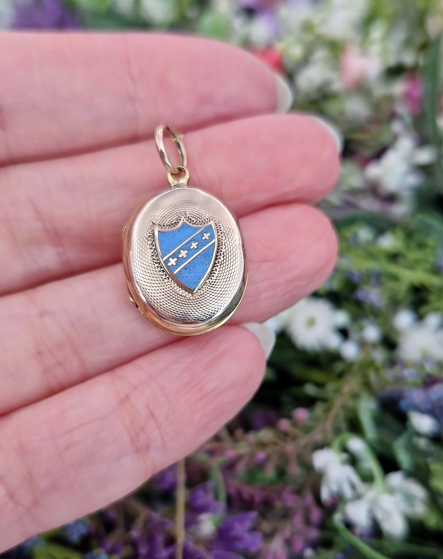 Antique Victorian 9ct Yellow Gold Blue Enamel Shield and Engraved Anchor Locket