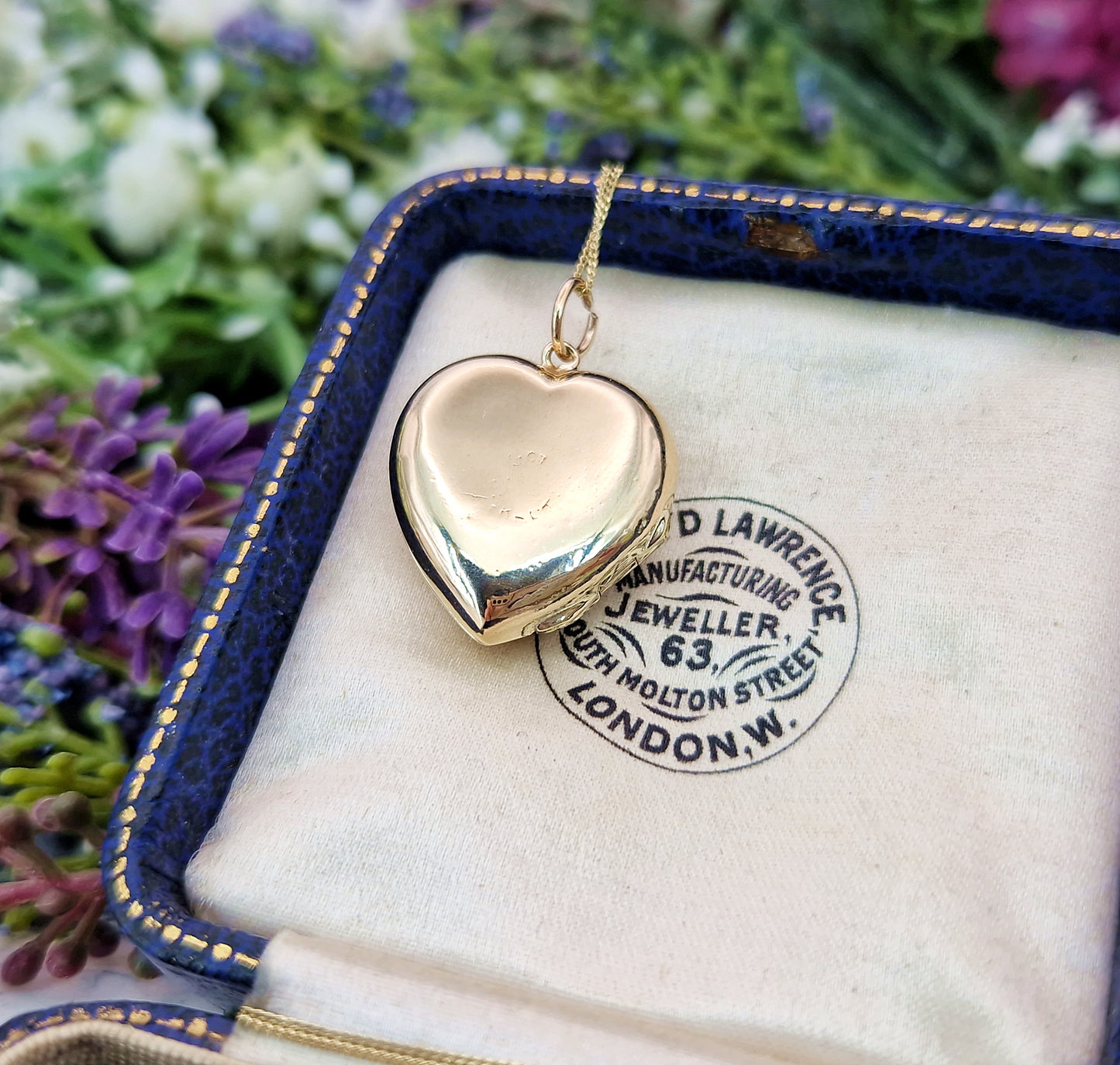 Antique Edwardian 9ct Yellow Gold Engraved Initial R Love Heart Locket Pendant