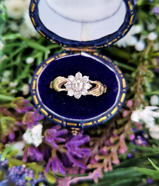 Vintage 1987 9ct Yellow Gold Fede Hands Crystal Cluster Ring / Size P or 8