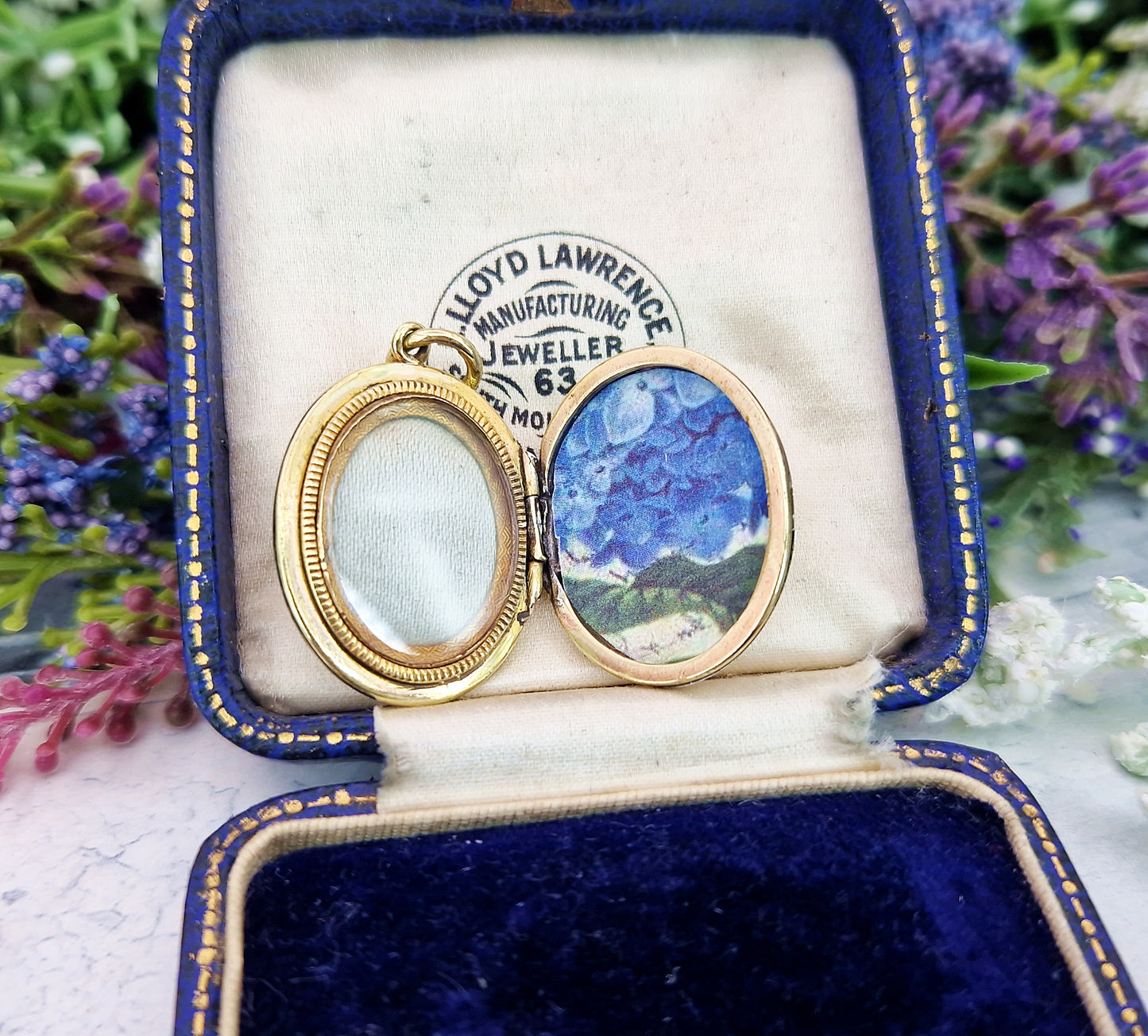 Antique Victorian 9ct Yellow Gold Light Blue Enamel Ornate Engraved Locket