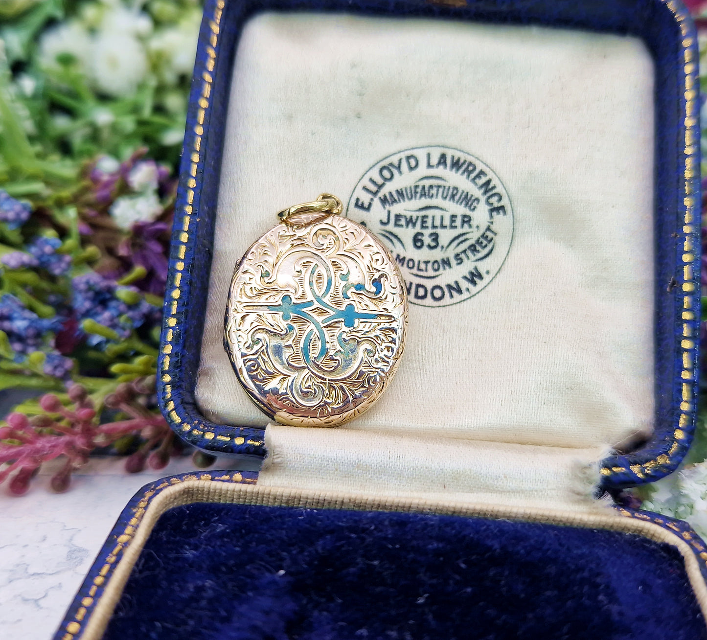 Antique Victorian 9ct Yellow Gold Light Blue Enamel Ornate Engraved Locket