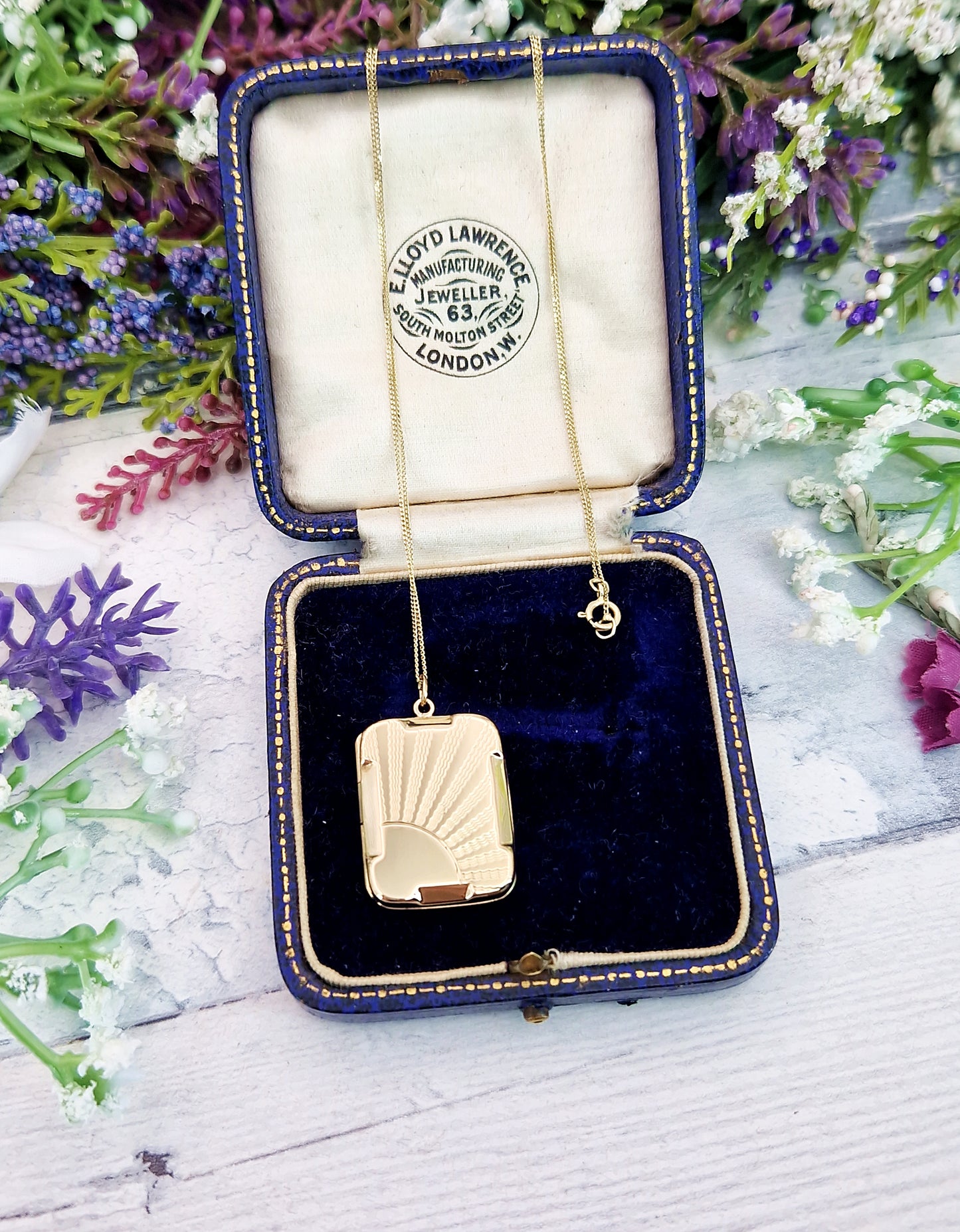 Antique Art Deco 9ct Gold Engraved Ornate Sunburst Rectangular Locket Pendant Necklace