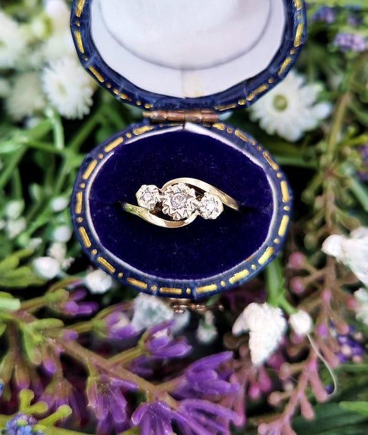 Vintage 9ct Yellow Gold Celestial Star Natural Diamond Trilogy Bypass Ring / Size N 1/2 or 7.25