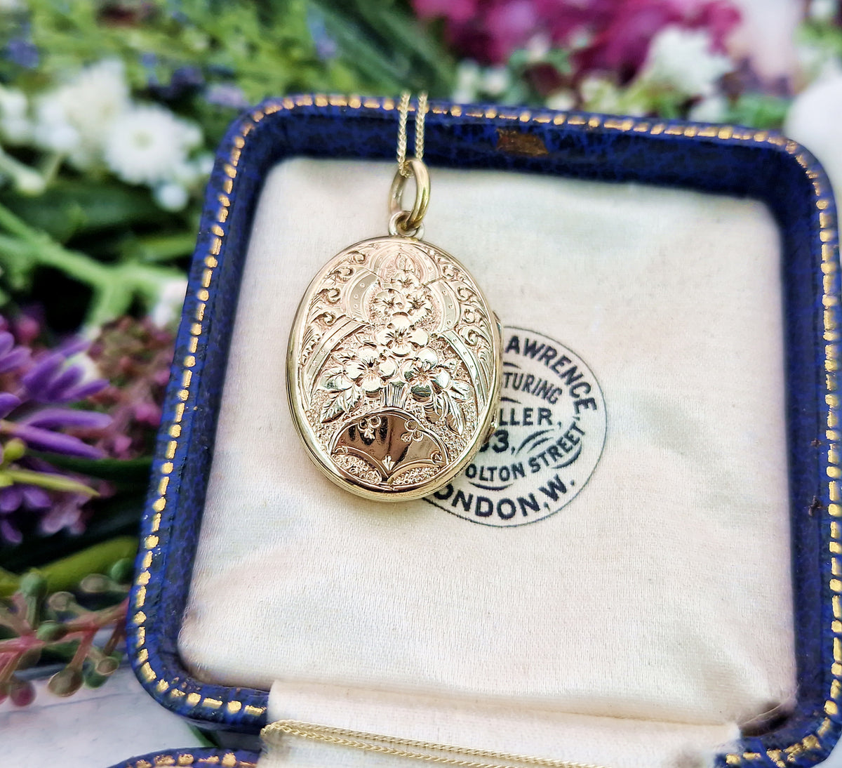 Antique Victorian Gold Tone Ornate Botanical Floral Engraved Oval Locket Pendant