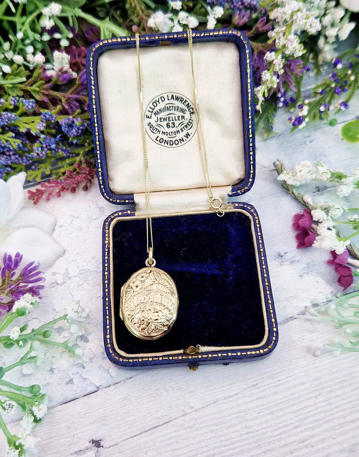 Antique Victorian Gold Tone Ornate Botanical Floral Engraved Oval Locket Pendant