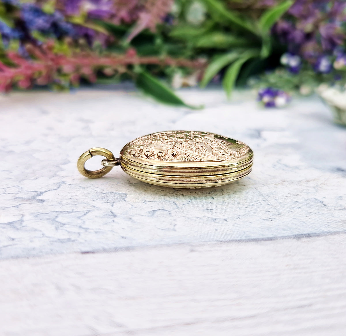 Antique Victorian Gold Tone Ornate Botanical Floral Engraved Oval Locket Pendant