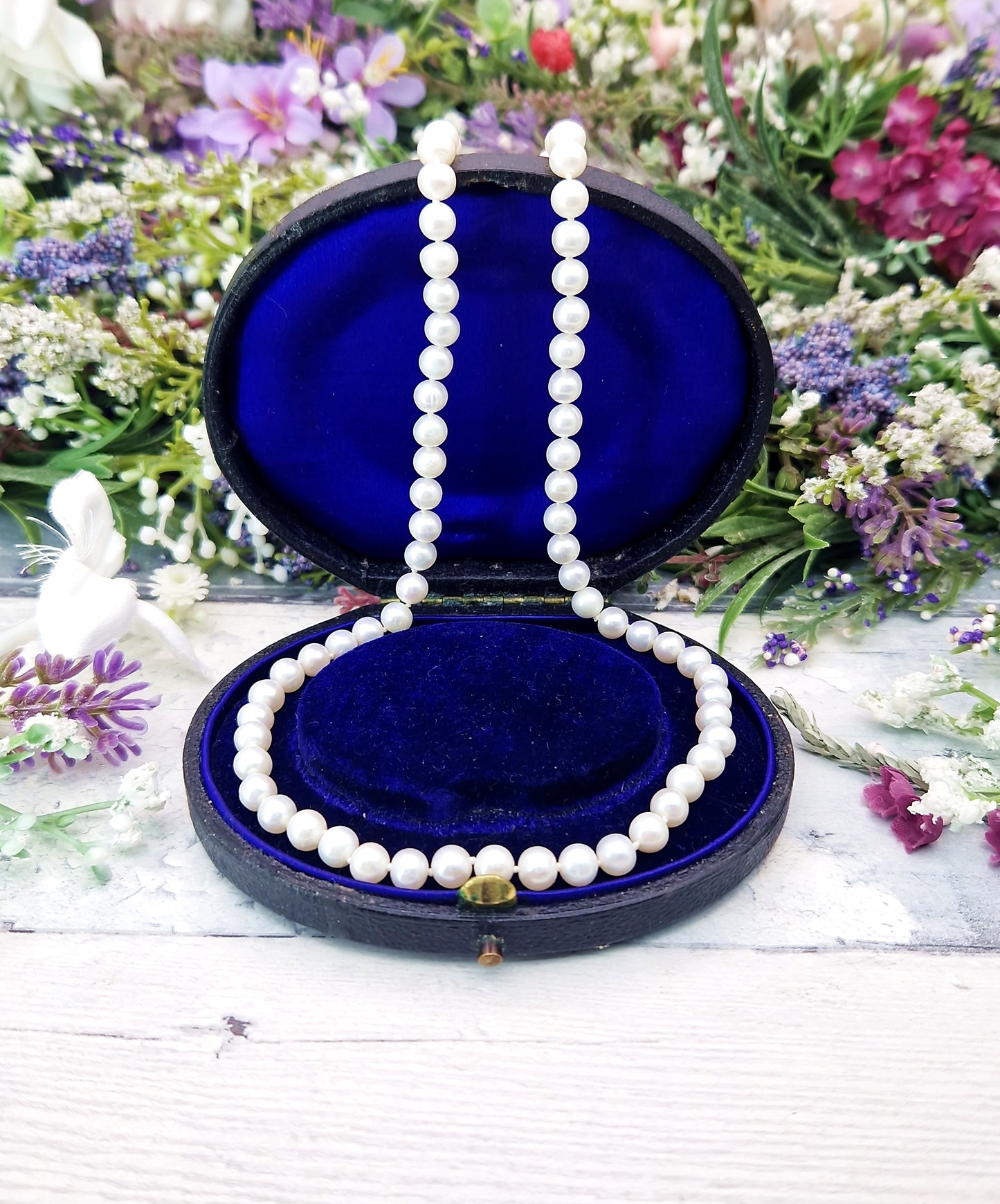 Vintage 9ct Yellow Gold Classic Bridal White Strung Pearl Necklace 18"