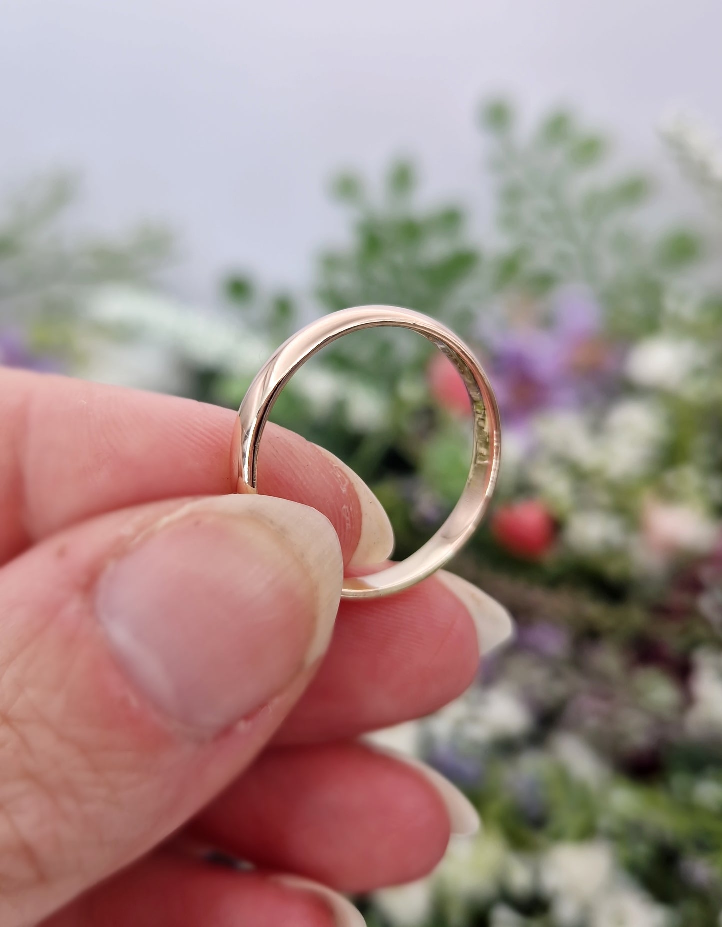 Antique 1903 Hallmarked 9ct Gold Plain Wedding Band Ring / Size R or 9
