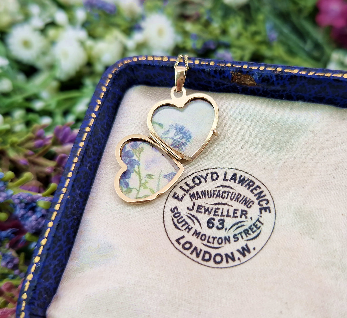 Vintage 9ct Yellow Gold Engraved Miniature Love Heart Locket Pendant Necklace