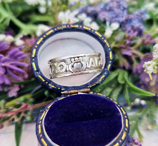 Vintage Sterling Silver Mo Anam Cara 'My Soul Mate' Claddagh Wide Band Ring / Size P or 8