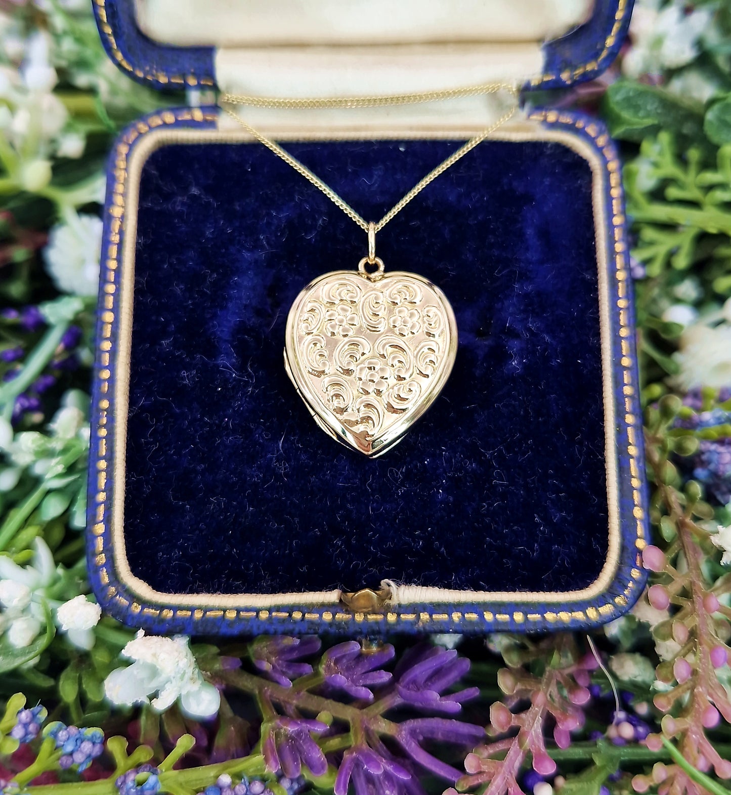 Antique Art Deco 9ct Yellow Gold Unique Ornate Love Heart Locket Pendant