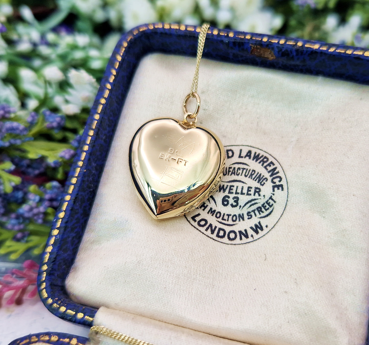 Antique Art Deco 9ct Yellow Gold Unique Ornate Love Heart Locket Pendant