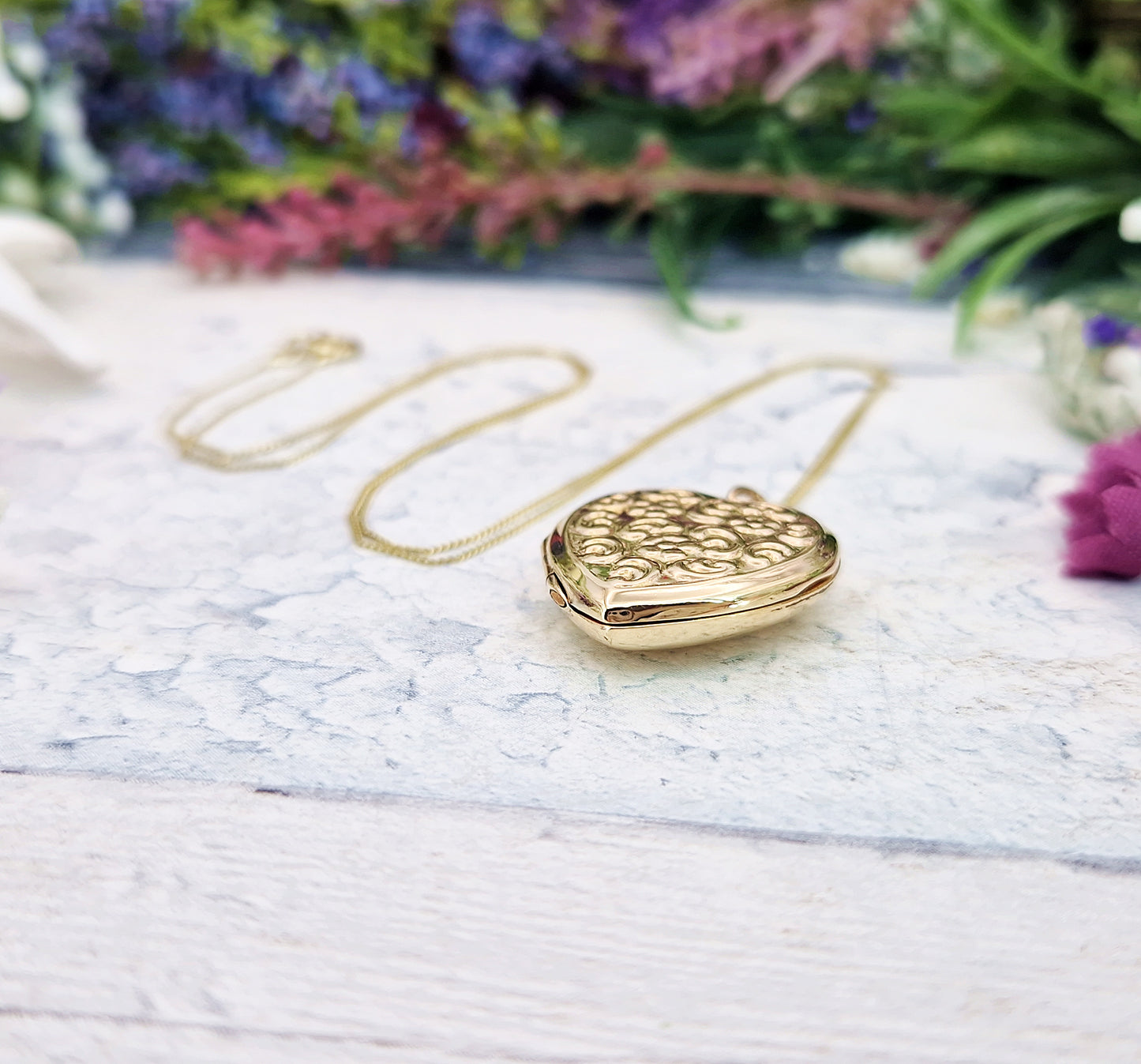 Antique Art Deco 9ct Yellow Gold Unique Ornate Love Heart Locket Pendant