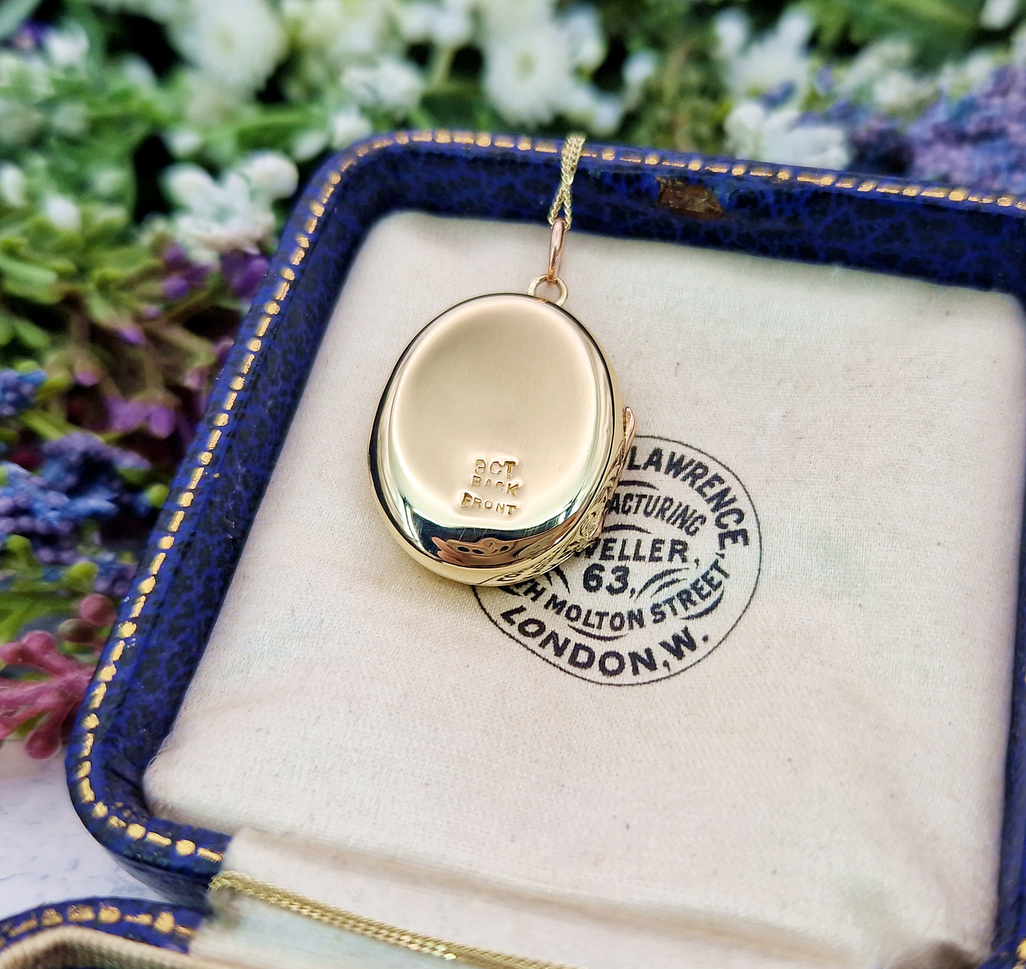 Antique Art Nouveau 9ct Yellow Gold Engraved Oval Love Heart Locket Pendant
