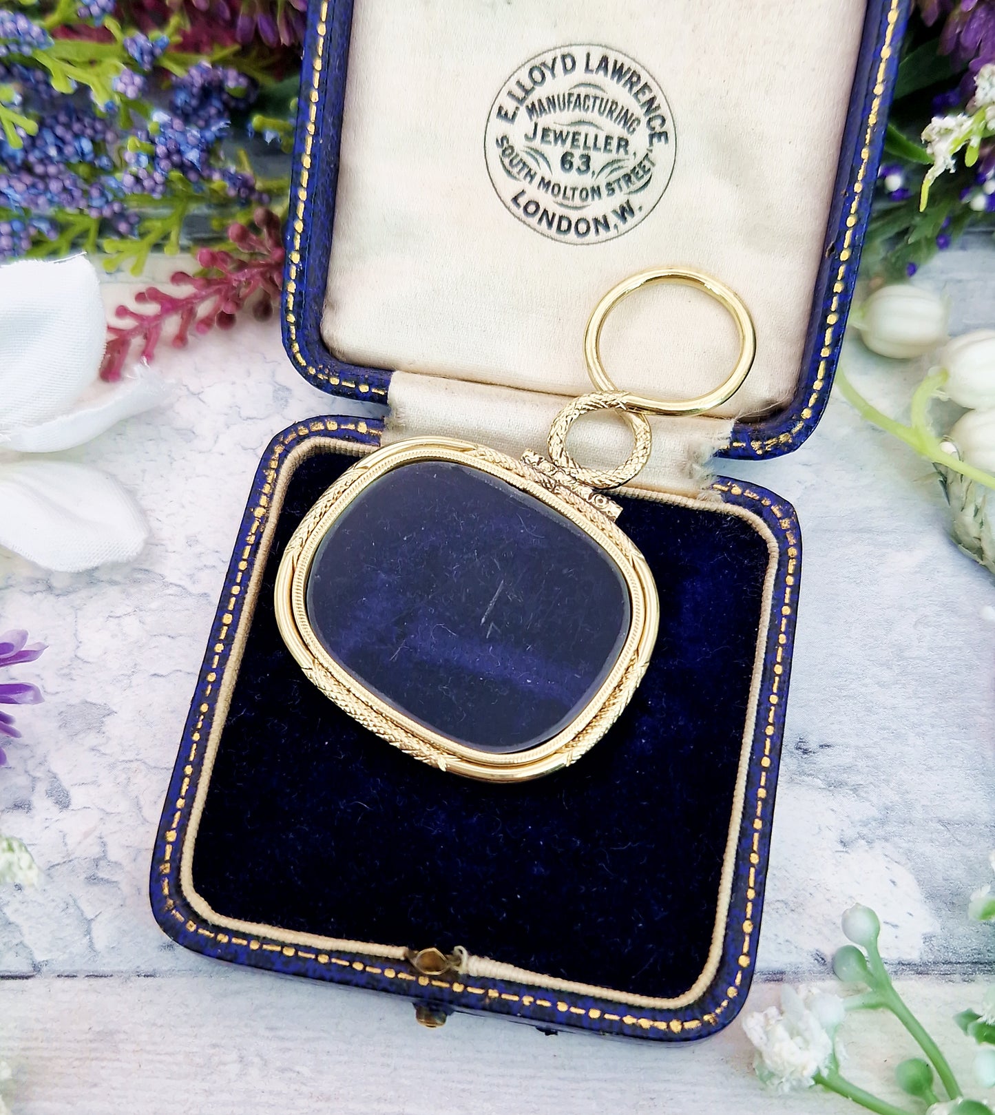 Antique Victorian Gold Ornate Quizzing Magnifying Glass Fob Pendant