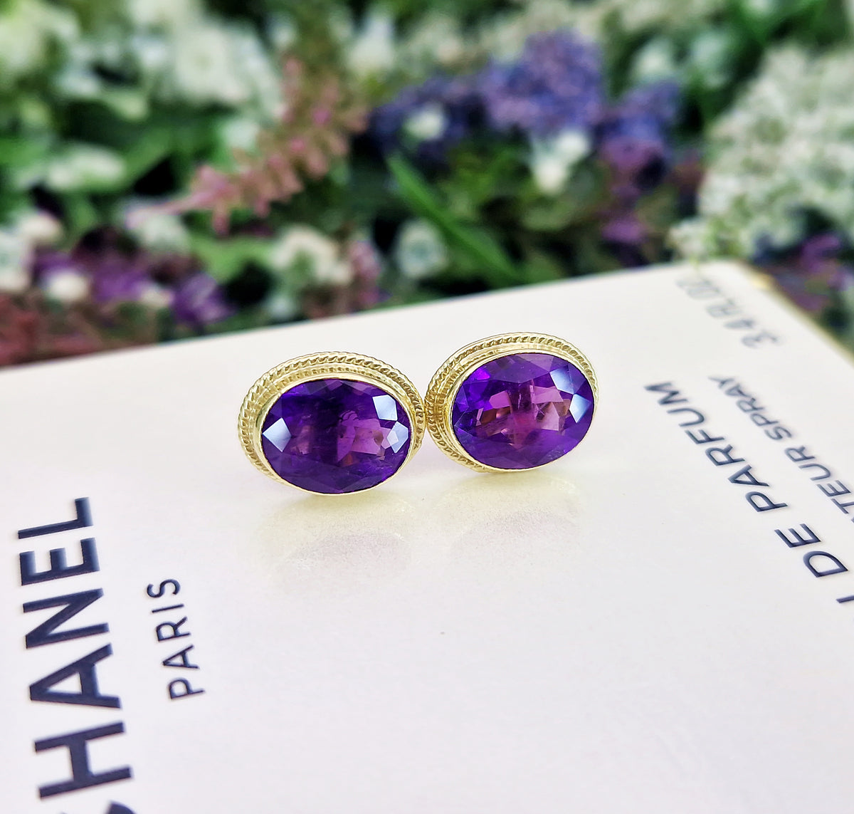 Vintage 1972 9ct Yellow Gold Purple Oval Amethyst Gemstone Stud Earrings