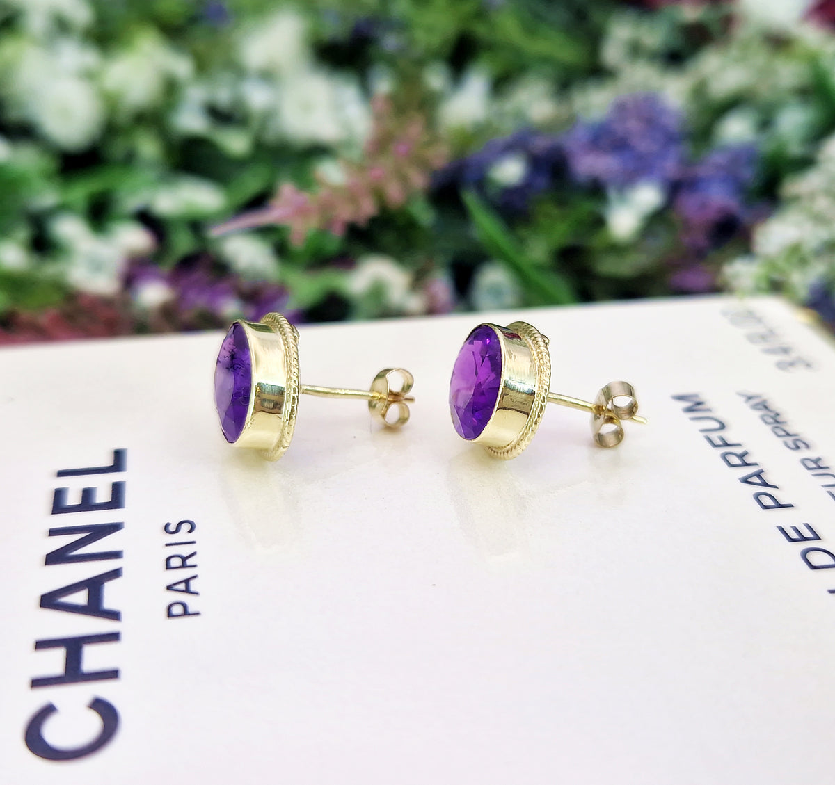 Vintage 1972 9ct Yellow Gold Purple Oval Amethyst Gemstone Stud Earrings