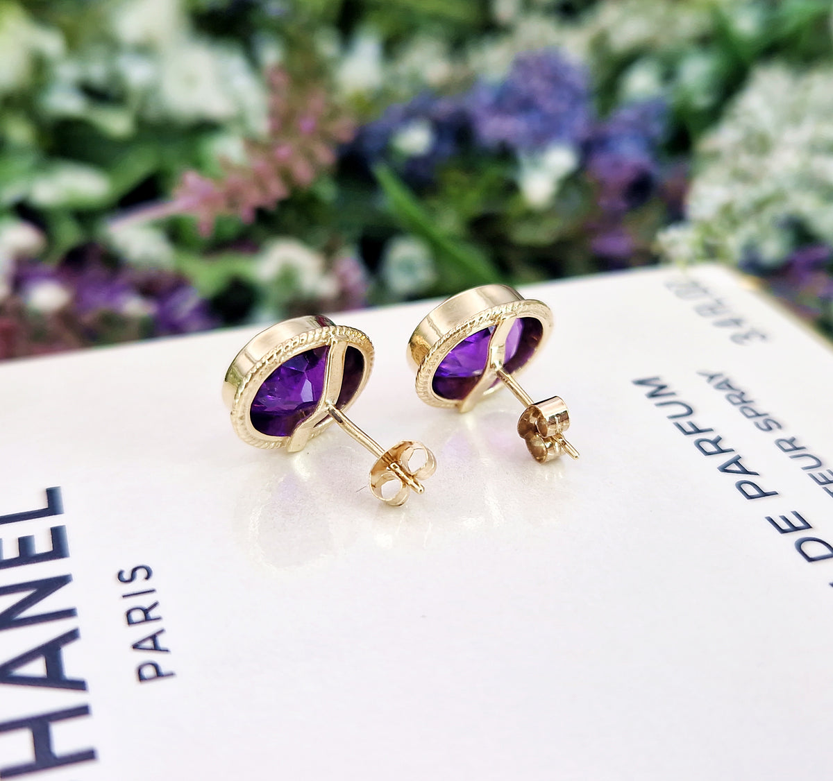 Vintage 1972 9ct Yellow Gold Purple Oval Amethyst Gemstone Stud Earrings