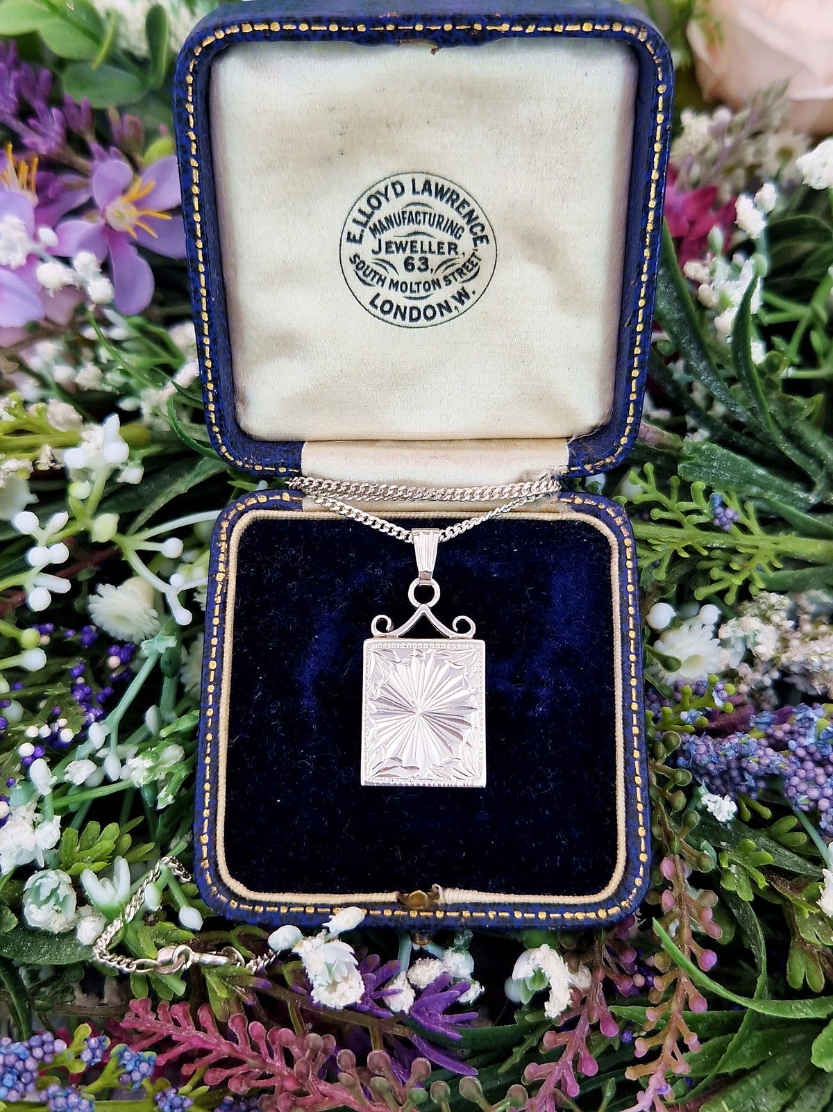 Vintage 1979 Hallmarked Sterling Silver Engraved Star Rectangular Fob Pendant