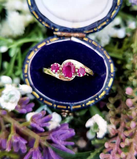 Vintage 9ct Yellow Gold Classic Pink Ruby Trilogy Bypass Ring / Size L or 6