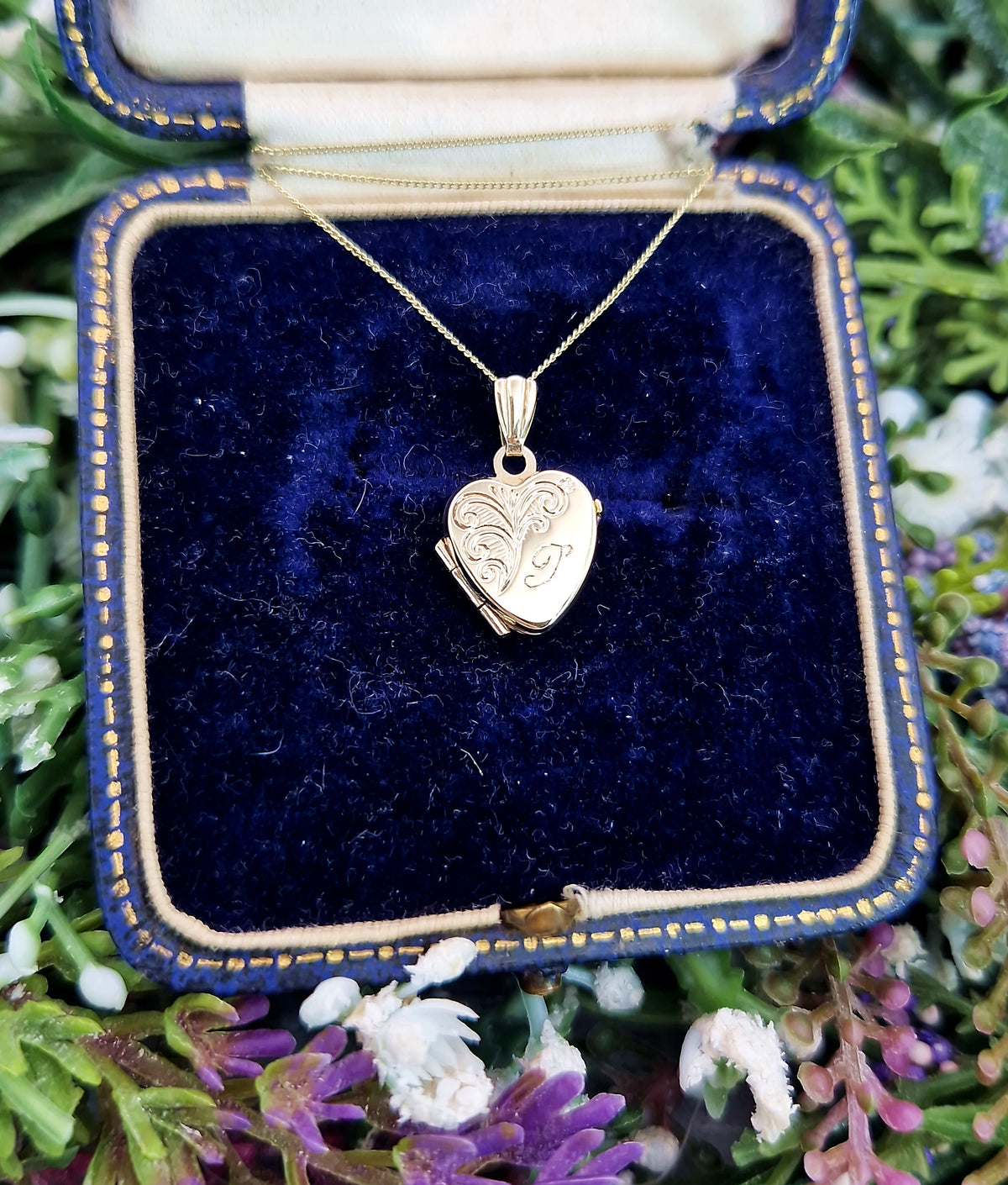 Vintage 9ct Yellow Gold Engraved Initial J Miniature Love Heart Locket Pendant Necklace