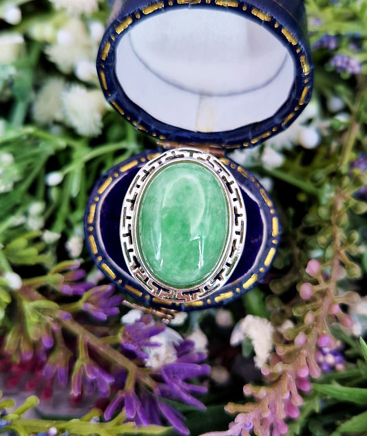 Vintage Sterling Silver Large Green Jadeite Statement Solitaire Ring / Size Q or 8.5