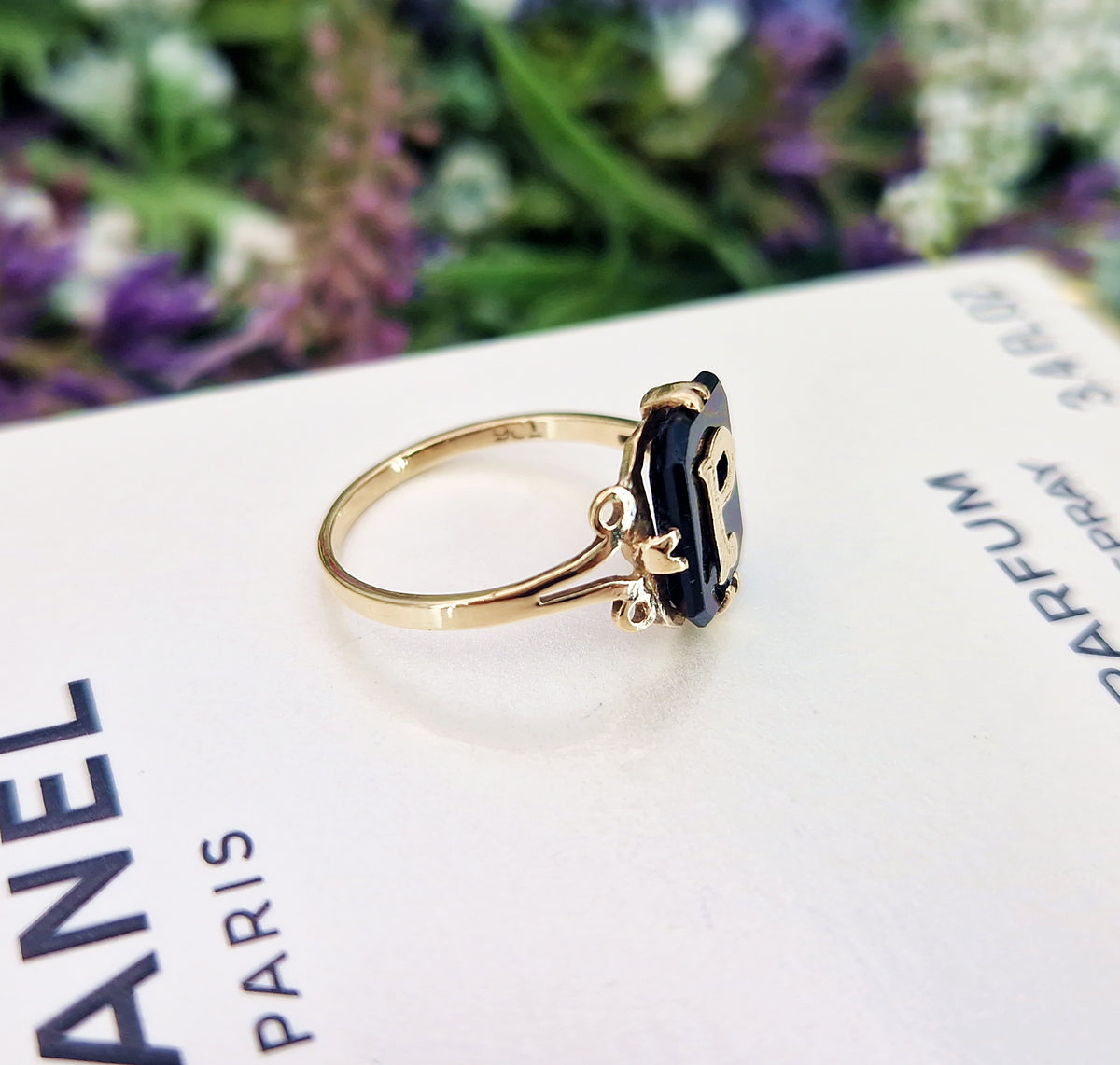 Antique Art Deco 9ct Yellow Gold Black Onyx Initial P Signet Ring / Size K 1/2 or 5.5