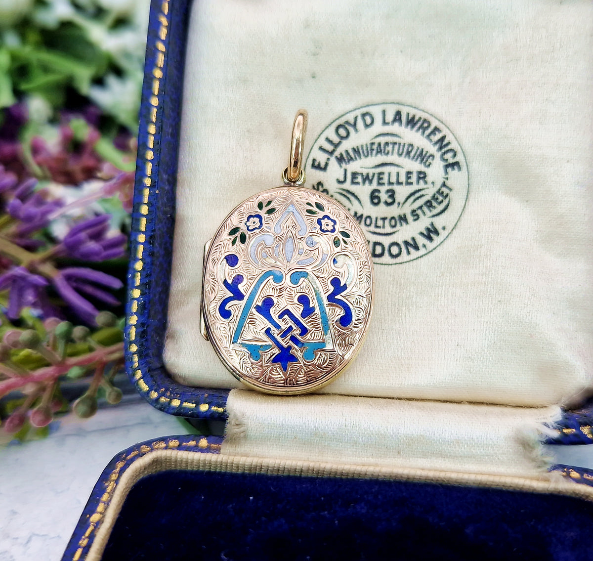 Antique Victorian 9ct Yellow Gold Ornate Blue and White Enamel Floral Engraved Locket