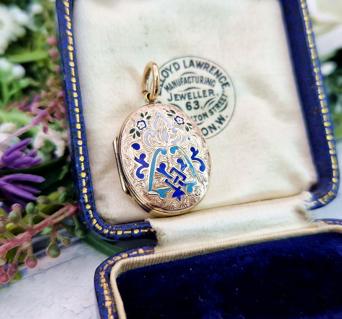 Antique Victorian 9ct Yellow Gold Ornate Blue and White Enamel Floral Engraved Locket