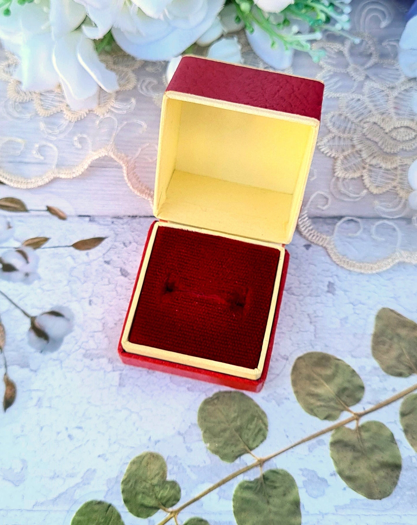 Vintage H. Butwell & Sons Tewkesbury Red and Cream Jewellery Ring Box for Display Collection Gift