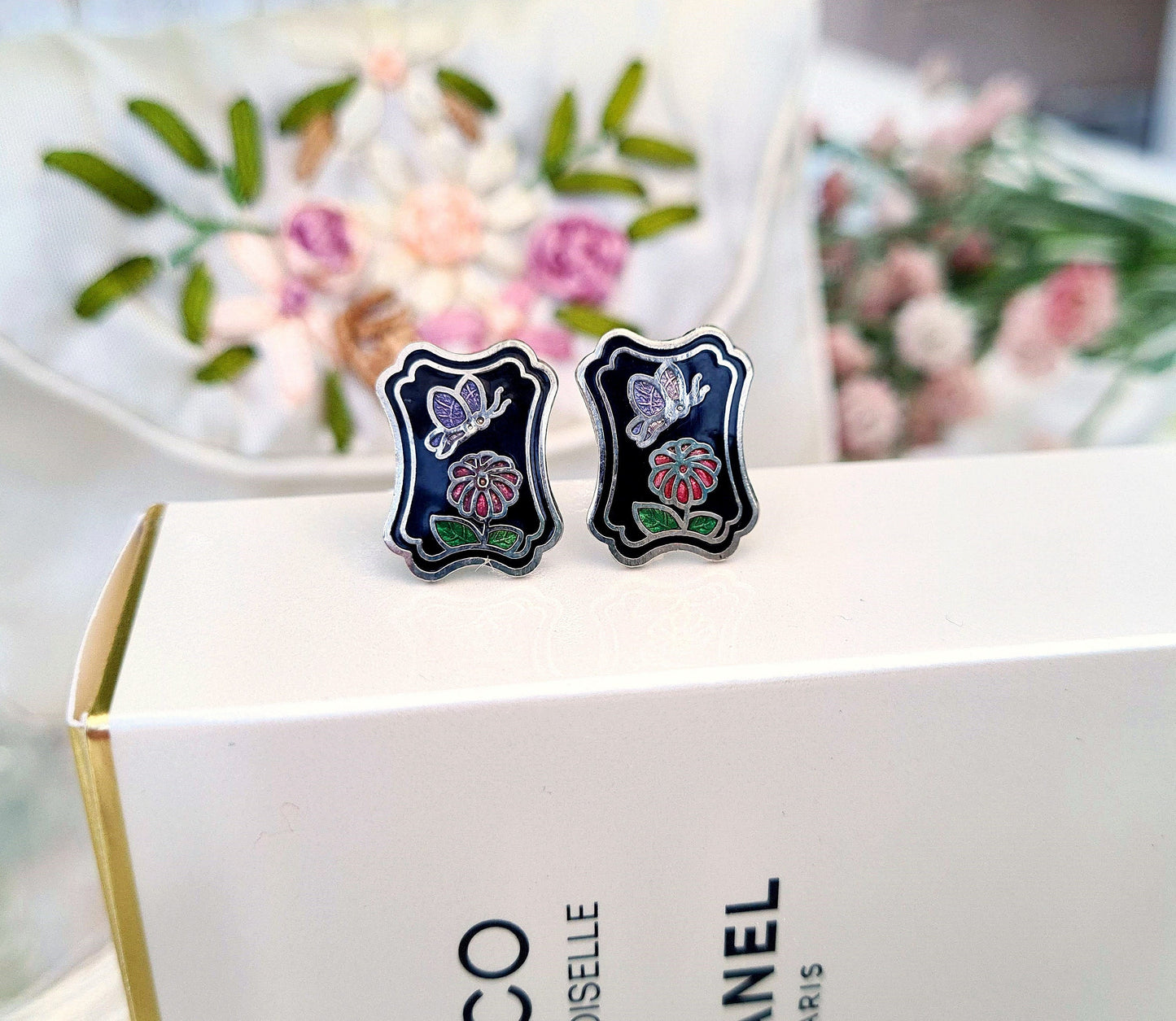 Vintage Silver Tone Black Enamel Butterfly Plaque Cloisonne Stud Earrings