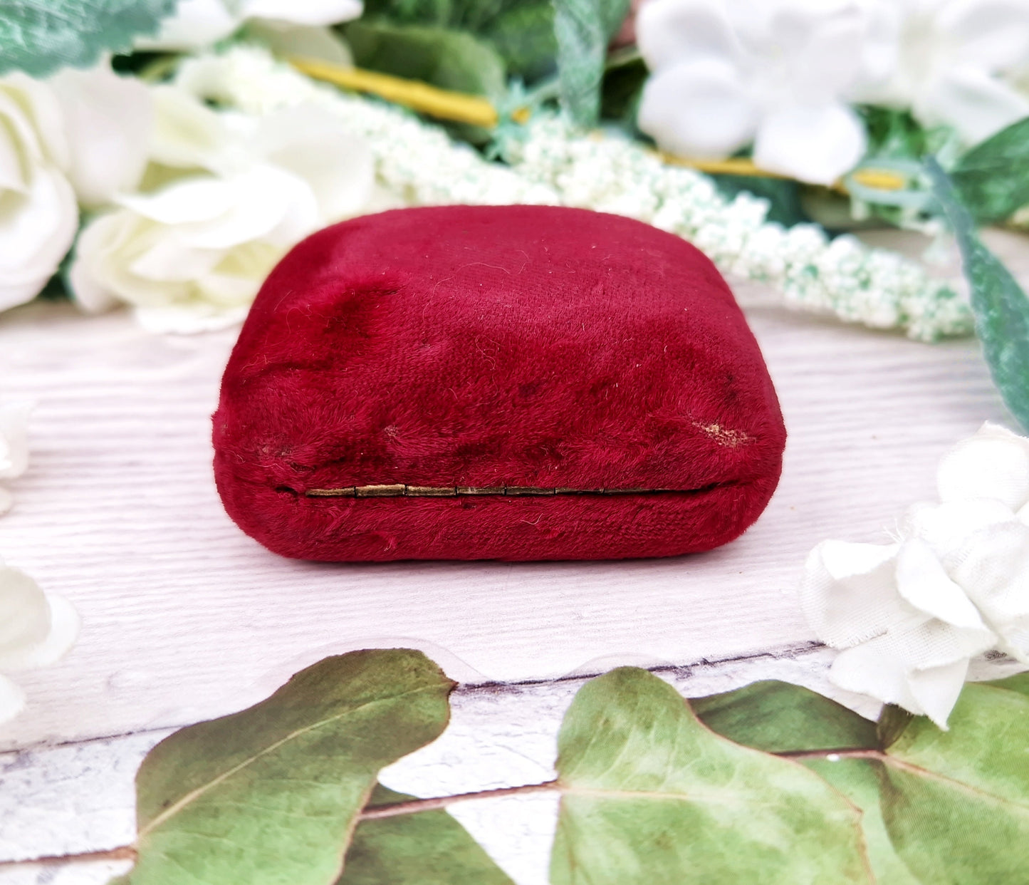 Vintage Velvet Red and Cream Interior Jewellery Pendant Box for Display Collection Gift