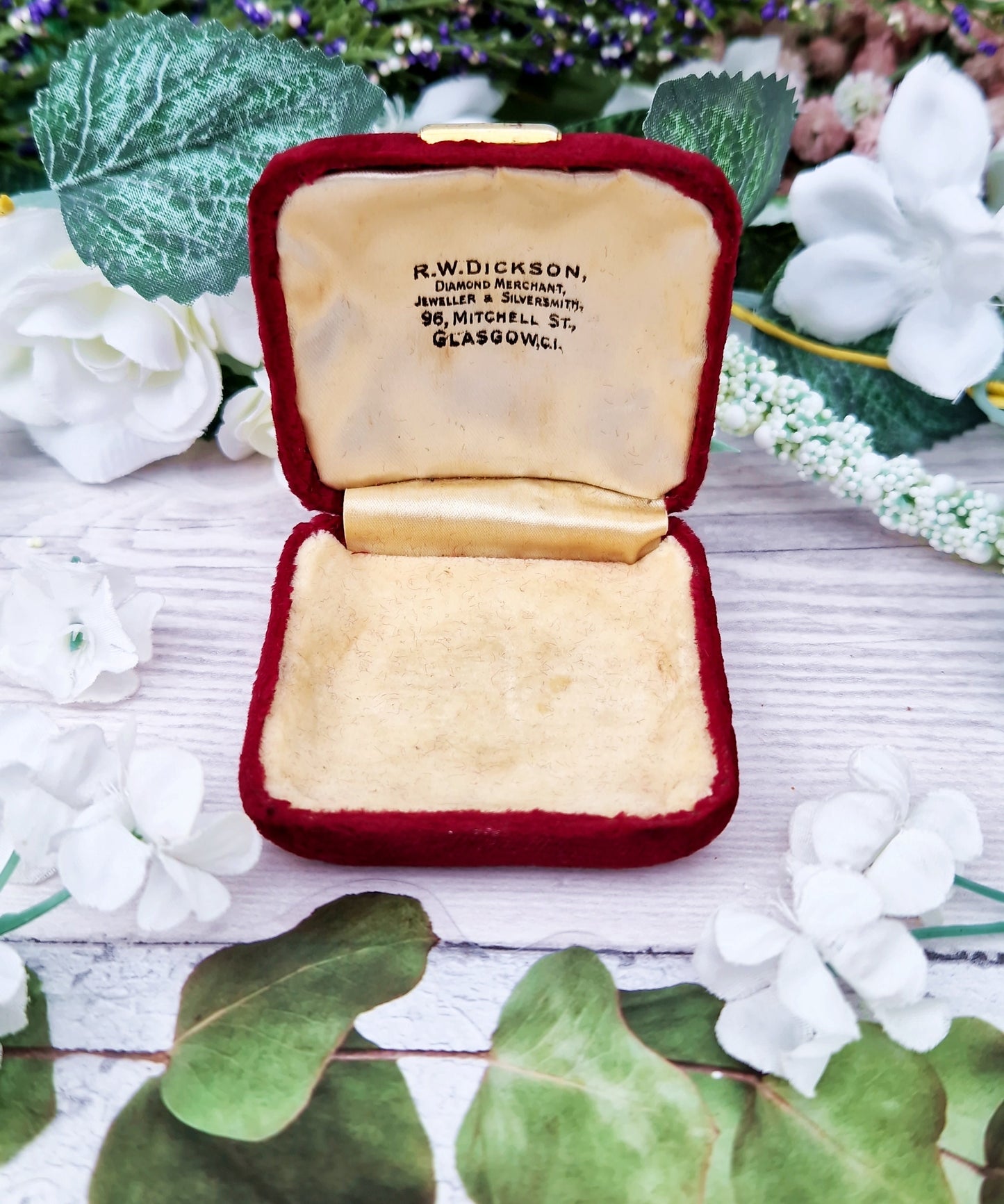 Vintage Velvet Red and Cream Interior Jewellery Pendant Box for Display Collection Gift