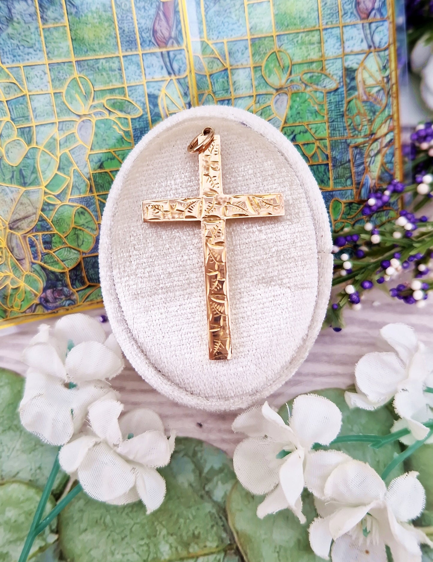 Antique Victorian 9ct Gold Ornate Engraved Ivy Leaves Cross Pendant Necklace Chain