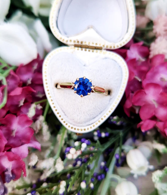 Vintage 1971 9ct Gold Royal Blue Sapphire Solitaire Ring / Size N 1/2 or 7.25