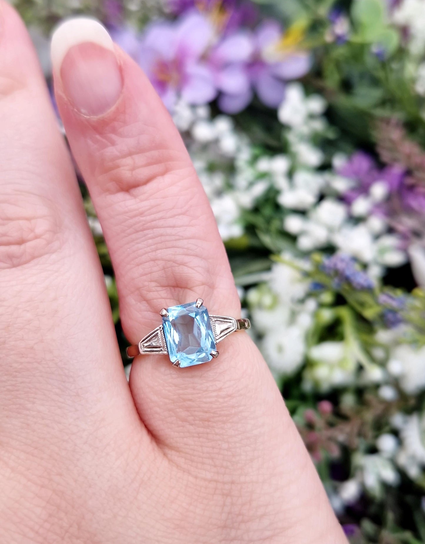Antique Art Deco 9ct Yellow Gold Light Blue Glass Solitaire Ring / Size J 1/2 or US 5.25