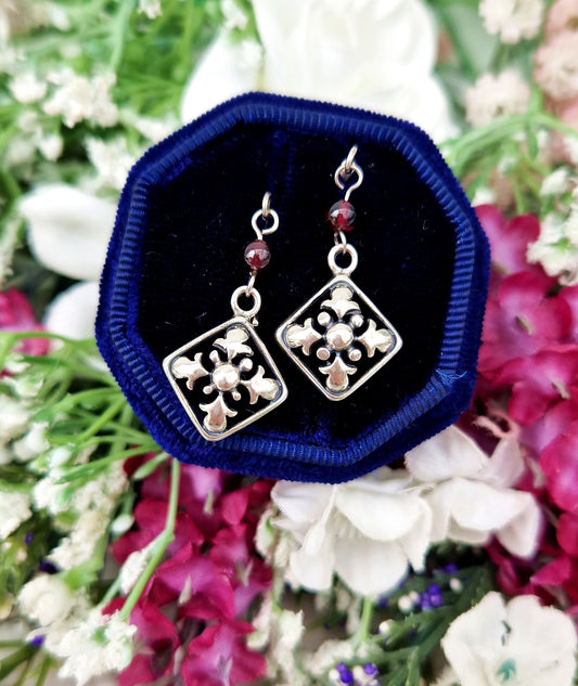Vintage Sterling Silver Purple Amethyst Orb Fleur-De-Lis Hook Drop Dangle Earrings