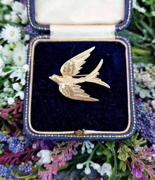 Vintage 9ct Yellow Gold Quality Diamond Swallow Bird Brooch Pin