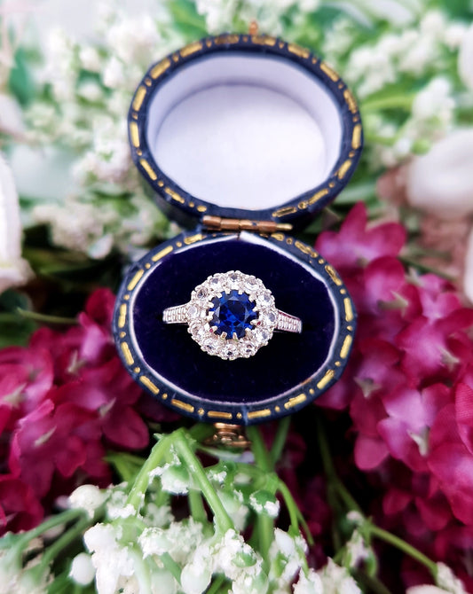 Vintage 1970 9ct Gold Classic Royal Blue Sapphire and Spinel Cluster Ring / Size M 1/2 or 6.75