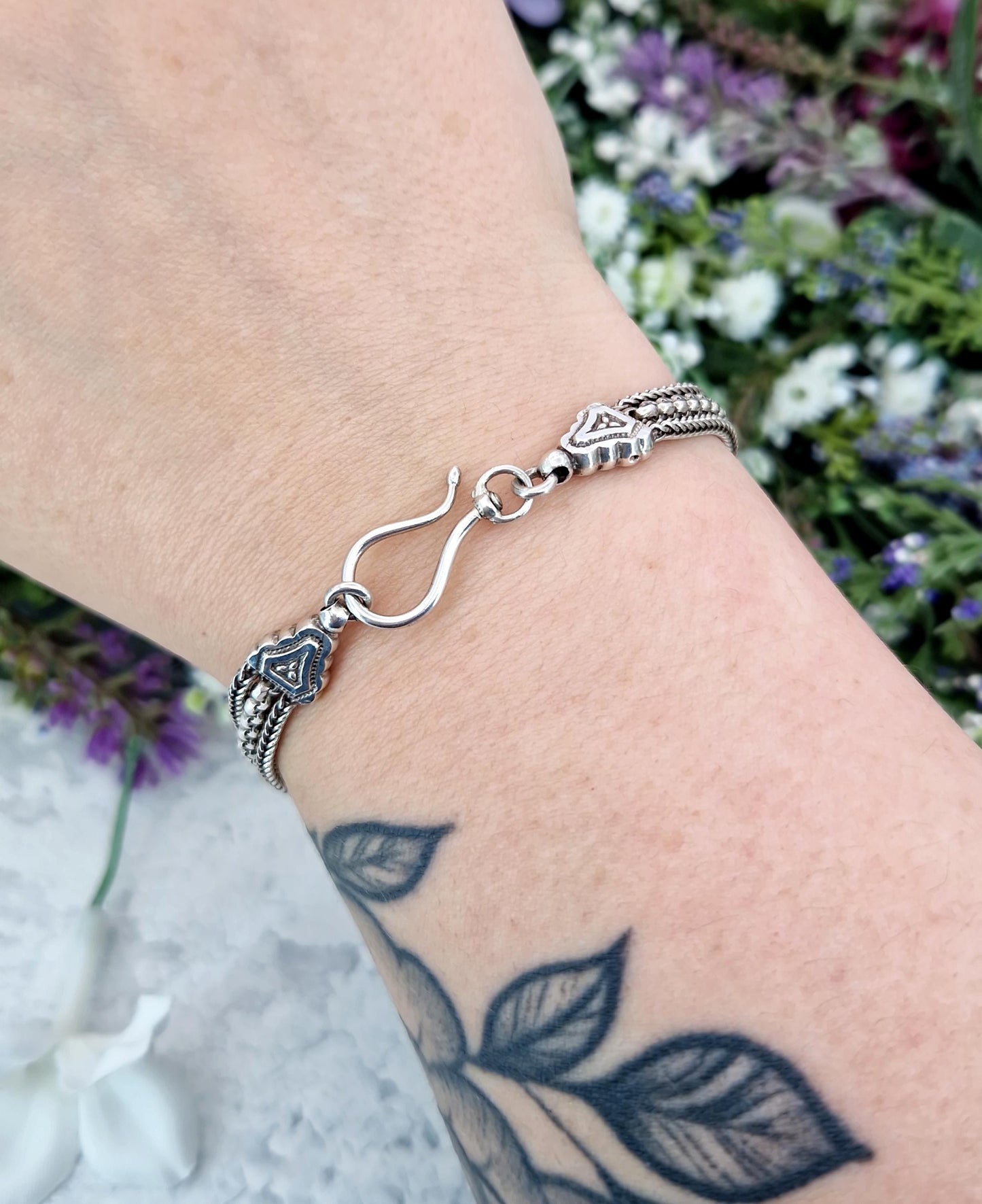 Antique Sterling Silver Albertina Triple Chain Ivy Leaf Panel Bracelet 13.6 grams